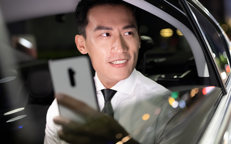 商务达人——贴装3M汽车隔热膜晶锐甄选，兼顾信号畅通和隔热防晒。