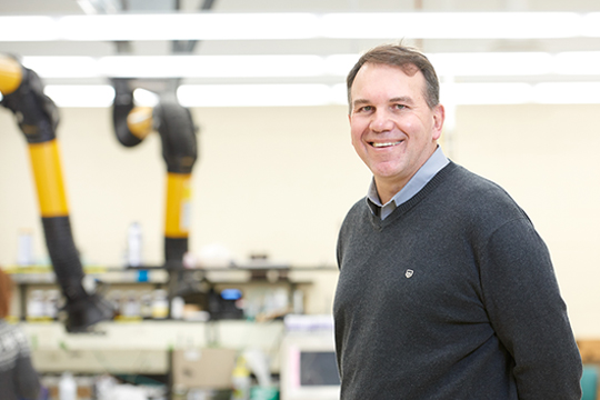 工艺改进工程师工作照
