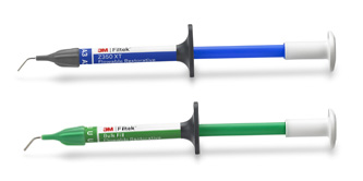 3M™ Filtek™ Supreme Flowable Restorative and 3M™ Filtek™ Bulk Fill Flowable Restorative syringes
