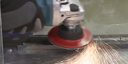 金属喷漆前的表面处理 - 3M Cubitron II砂碟和Scotch-Brite LGB砂碟