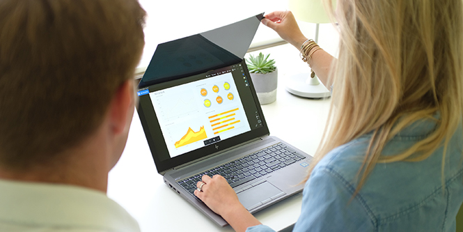 3M™ COMPLY™ Flip Attach for Laptops
