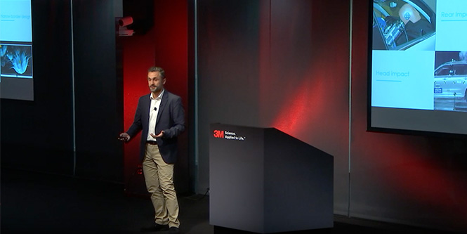 汽车显示粘合思想领导力视频
