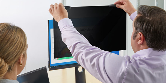 3M™ COMPLY™ Magnetic Attach for Monitors
