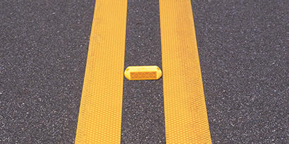 突起路标（道钉）
