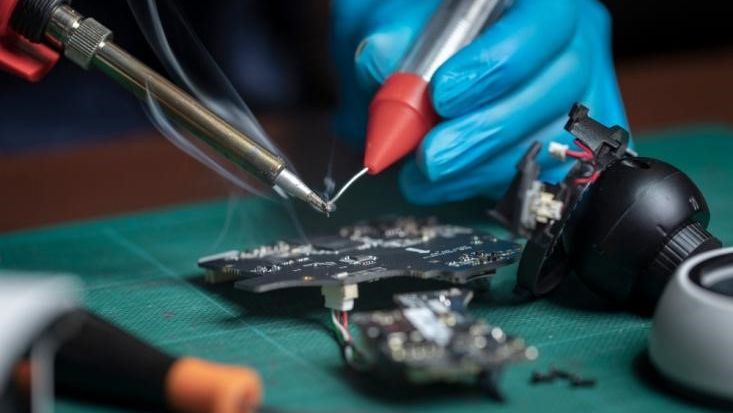 锡焊作业中的烟尘和异味防护